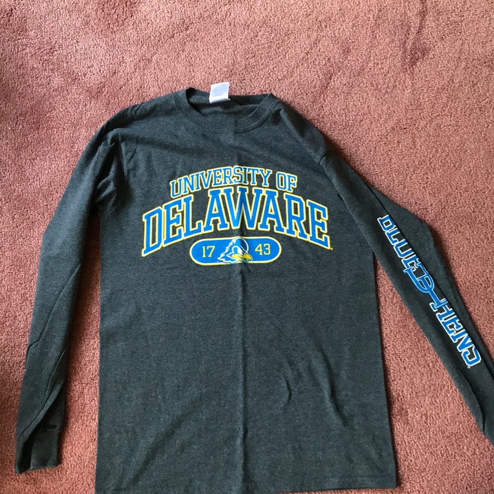 University of Delaware long sleeve shirt